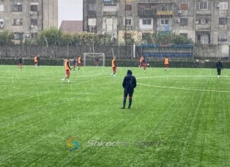 VIDEO/ Vllaznia nuk don t’ia dijë për kushtet atmosferike, stërvitje nën reshjet e shiut