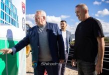Presidenti Duka inspekton punimet për kompleksin e ri të Laçit: Investim i rëndësishëm për të gjithë rajonin