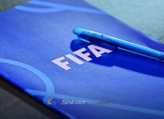 Vonesa loje në ndeshje? FIFA mendon rregullin e ri ekstrem për të dënuar mashtruesit