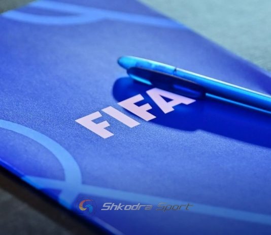 Vonesa loje në ndeshje? FIFA mendon rregullin e ri ekstrem për të dënuar mashtruesit