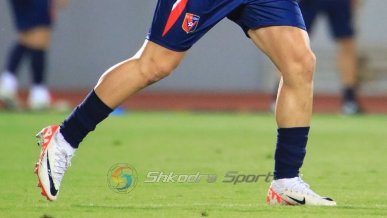 Krahët e ‘blinduar’, Vllaznia e fortë si djathtas edhr majtas