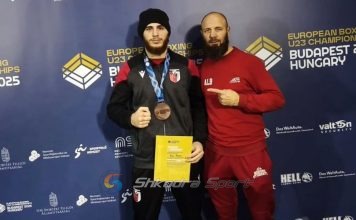 ARRITJA/ Boksieri shqiptar Amar Koçi medalje bronzi në Kampionatin Europian U23