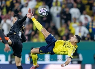 Cristiano Ronaldo ‘nuk është normal’, shënon me rroveshatë si në kohët e vjetra (video)