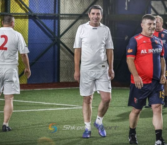 Kampionati 5×5 Masters/ Gazetarët shkaktojnë surprizën e ditës, barazim 3-3 me Veteranët e Vllaznisë