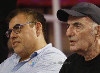 SUPRIZA/ Presidenti Mondi Ndou nga Gjermania në Prishtinë për të mbështetur boksierët shkodranë