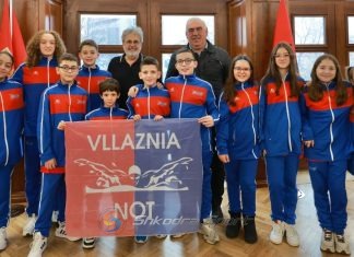 Kryebashkiaku Beci pritje të veçantë për notarët e rinj të Vllaznisë. I përgëzon për sukseset e arritura