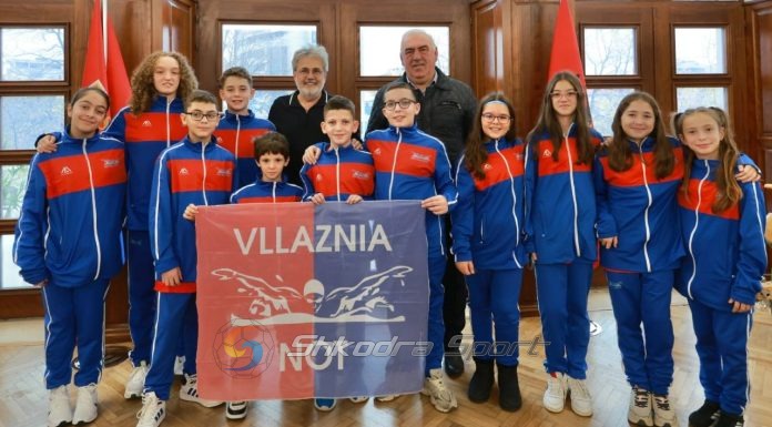 Kryebashkiaku Beci pritje të veçantë për notarët e rinj të Vllaznisë. I përgëzon për sukseset e arritura